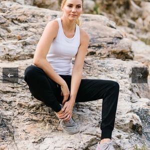 Zyia Black Ascend Joggers Small